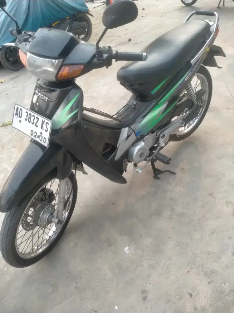 Supra x 2001orisinil mesin bagus ex orang tua