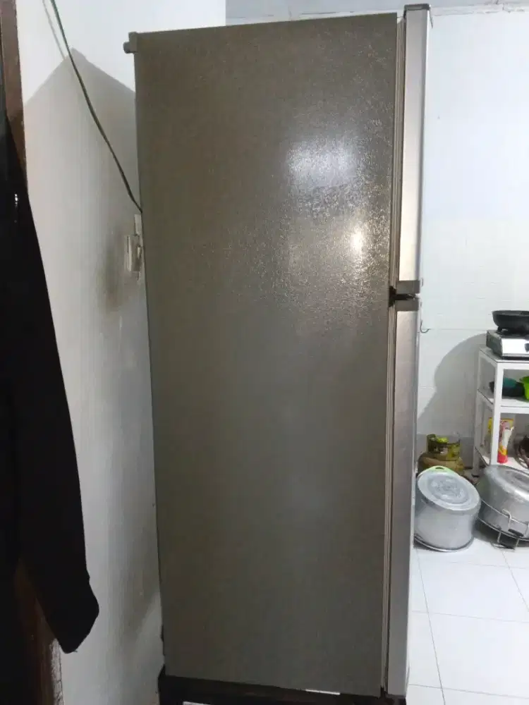 KULKAS LG DUA PINTU