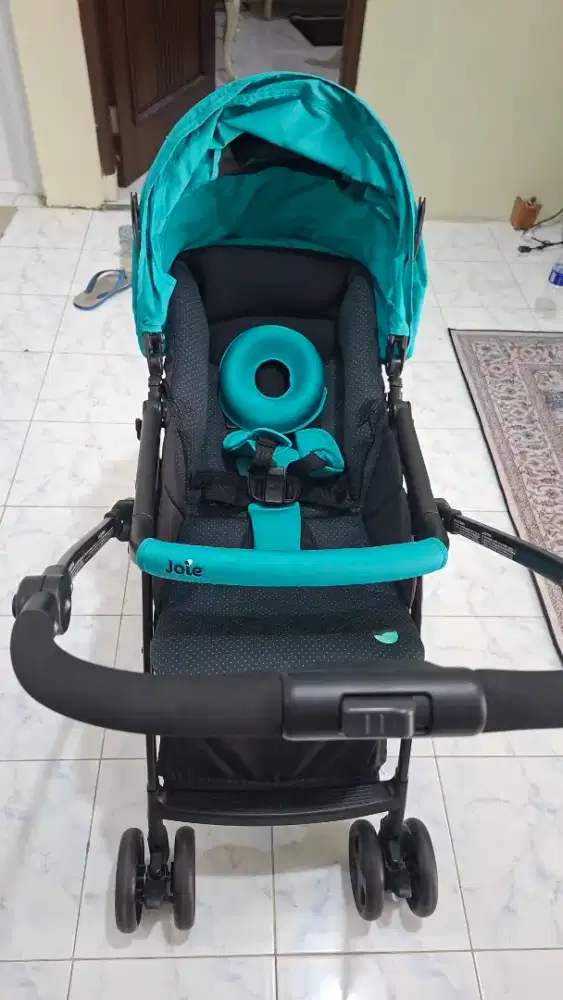 Stroller Merk Joie Like New