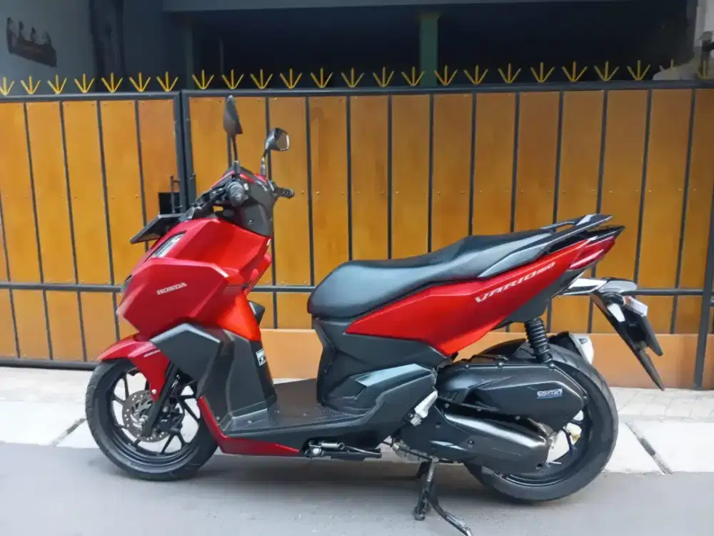 Honda vario 160 tahun 2023,surat lengkap,full original pabrik