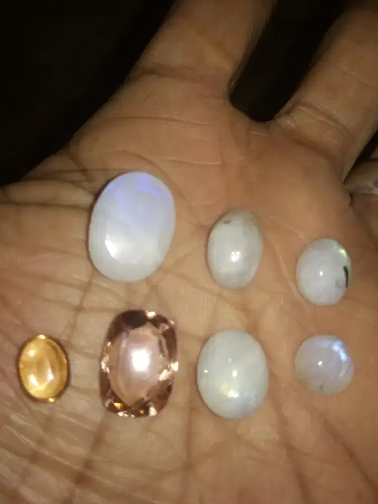 1 Paket Batu Moonstone/Biduri Bulan dan Citrine.
