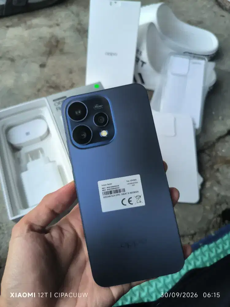 Oppo Reno 15 5G Ram 8/256 Fullset Likenew