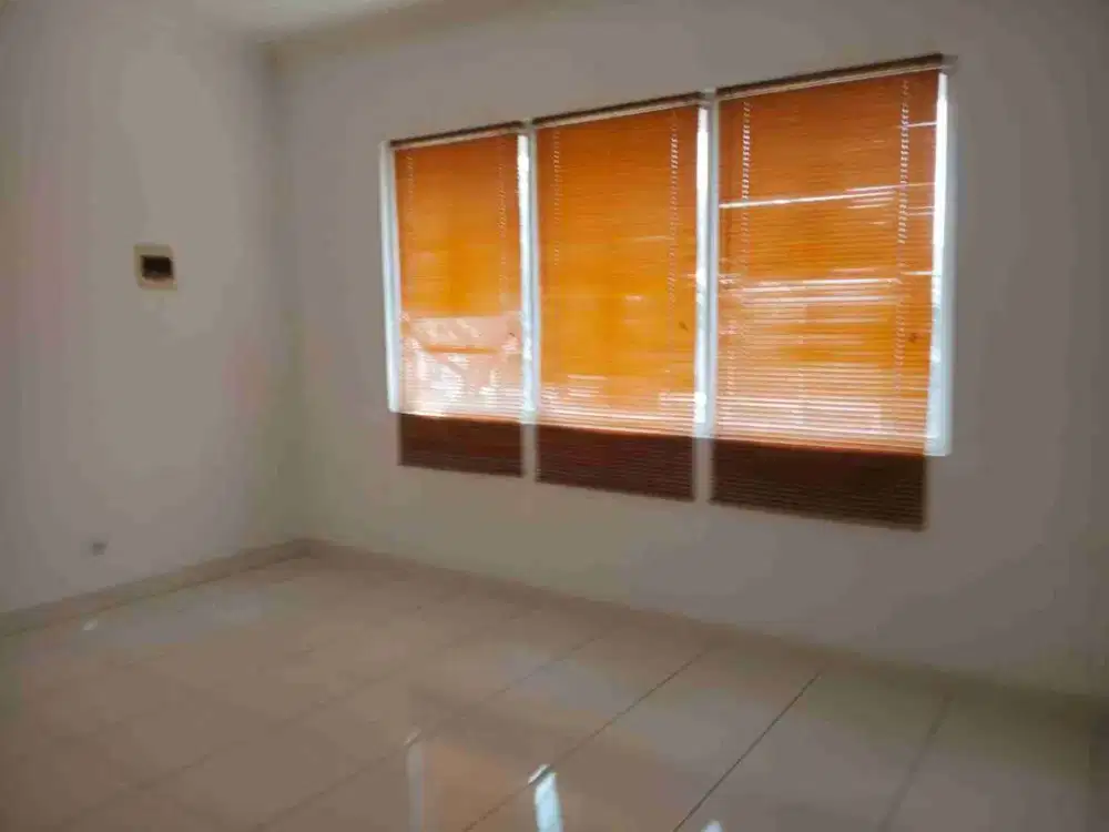 Sewa Ruko 3 Lantai The Spring Summarecon Gading Serpong Tangerang