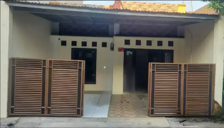 DIKONTRAKKAN RUMAH DI DEPOK DEKAT TOL DESARI LOKASI STRATEGIS