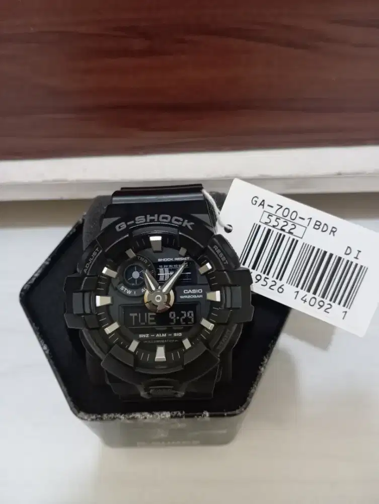 Casio Gshock GA-700-1BDR