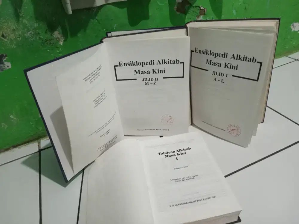 Buku Ensiklopedi Masa Kini Jilid 1&2,dan Buku Tafsir