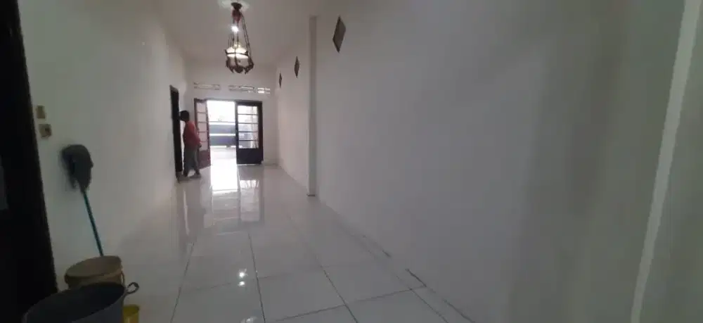 Di sewakan rumah dekat alun-alun dan pasar lembang