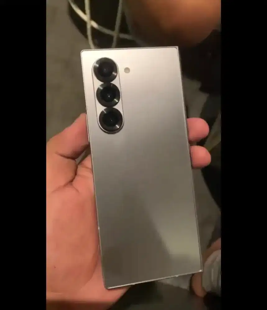 Dijual Z Fold 6 512 GB Warna Grey mulussss 99,9%