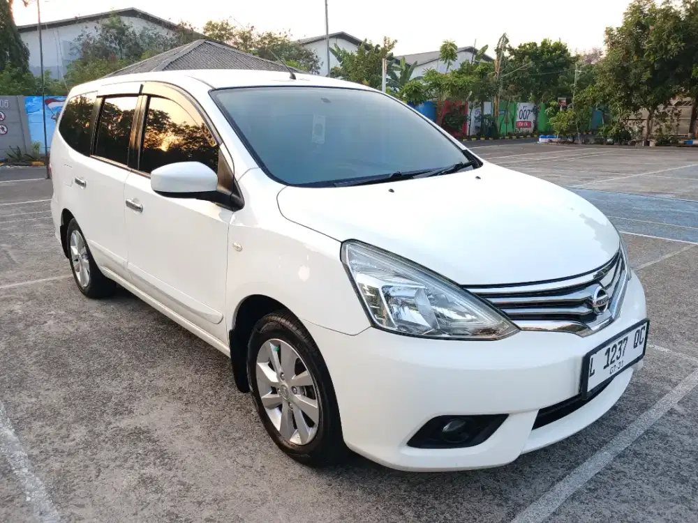 Grand Livina XV Matic Bagus Terawat