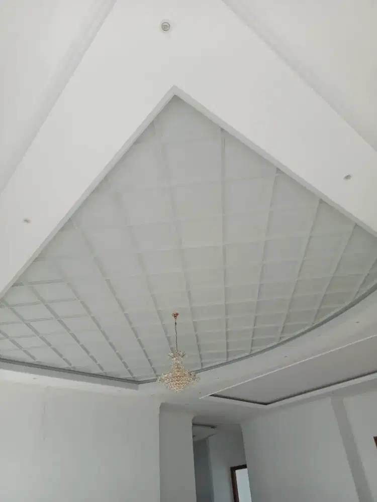 Spesialis pemasangan plafon gypsum PVC dan partisi.