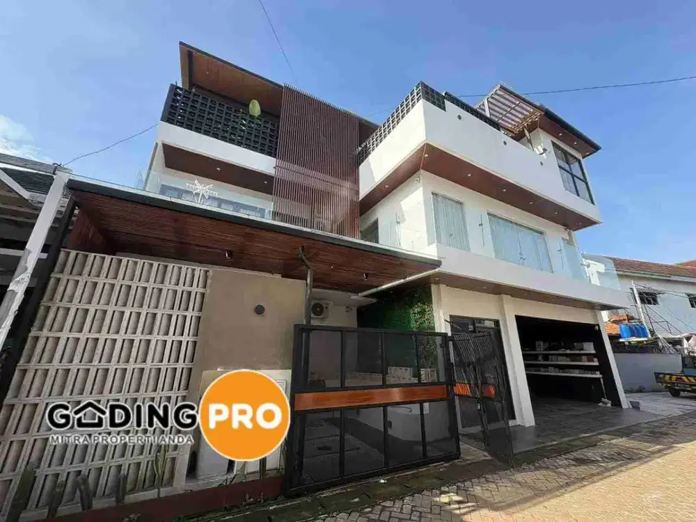 Sukatani, Tapos, Depok. Rumah Mewah lengkap Private Pool Dijual