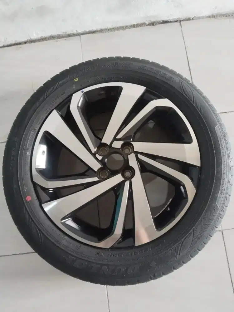 Ban Velg Toyota Raize 2025