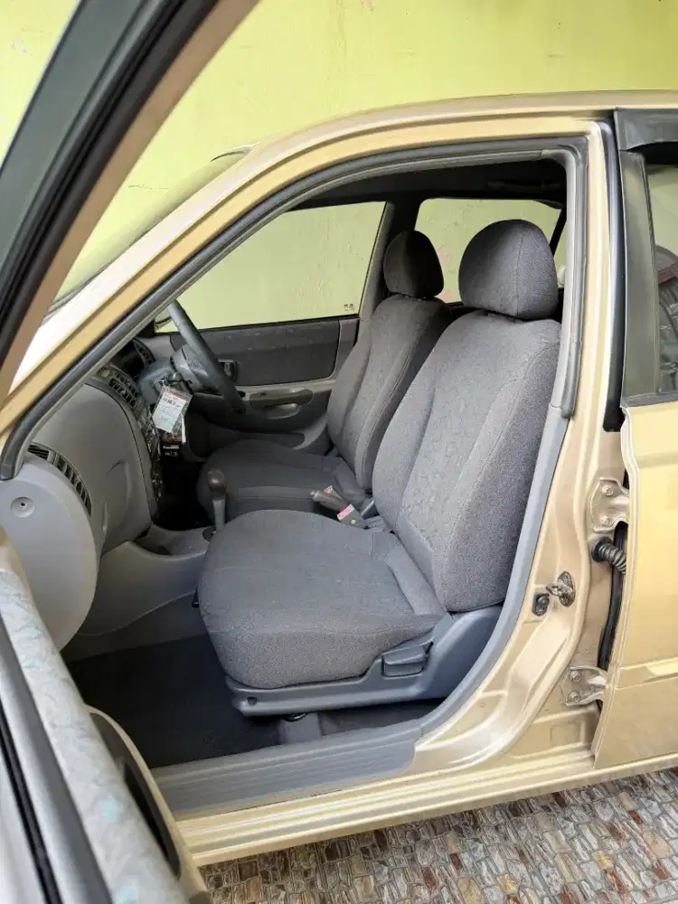 Dijual Hyundai Verna GLS A/T 2004