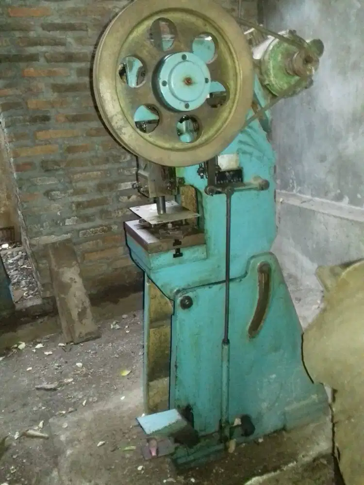 Mesin press mekanikal 3.5 ton