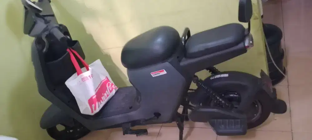 Sepeda listrik uwinfly D65 mulus seperti baru