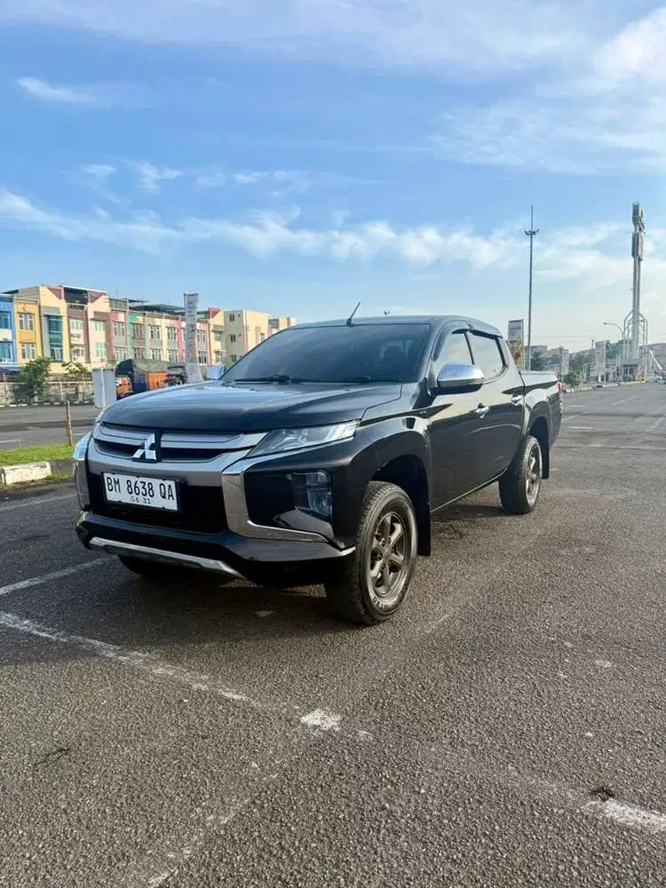 Mitsubishi Triton 2021 4x4 double cabin Diesel solar mt gls