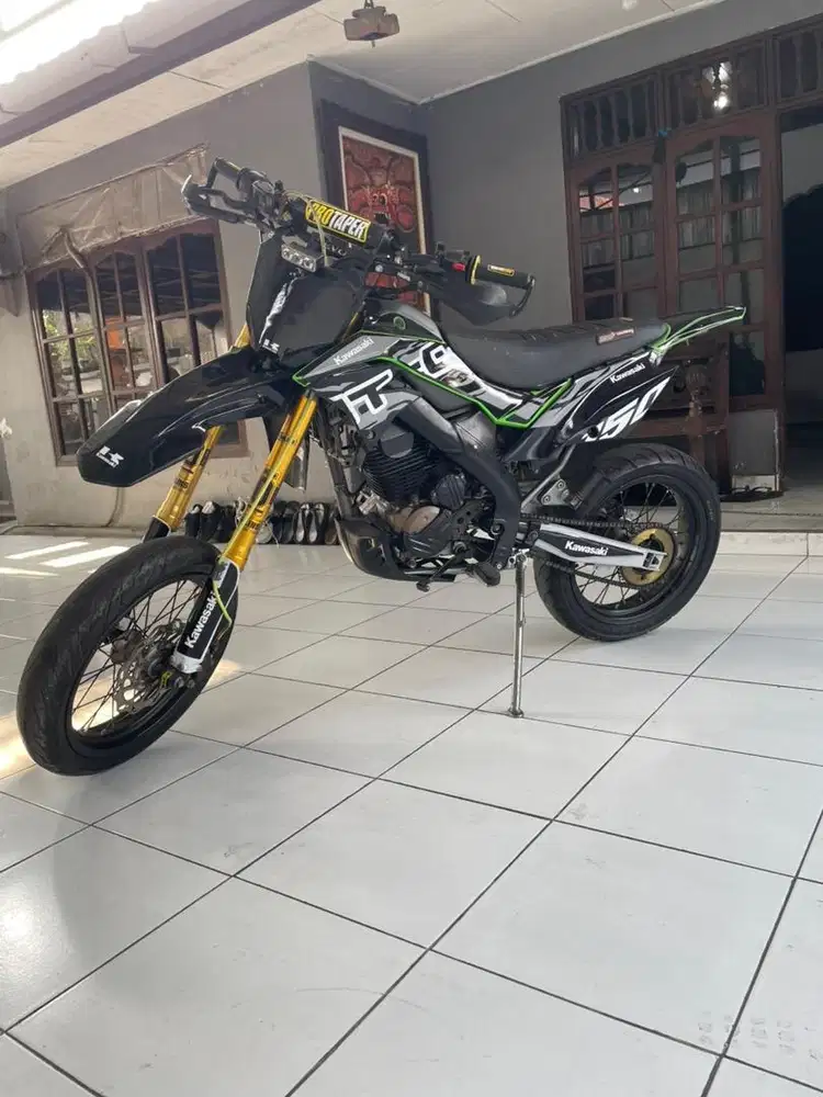 D trcaker 2012 super moto