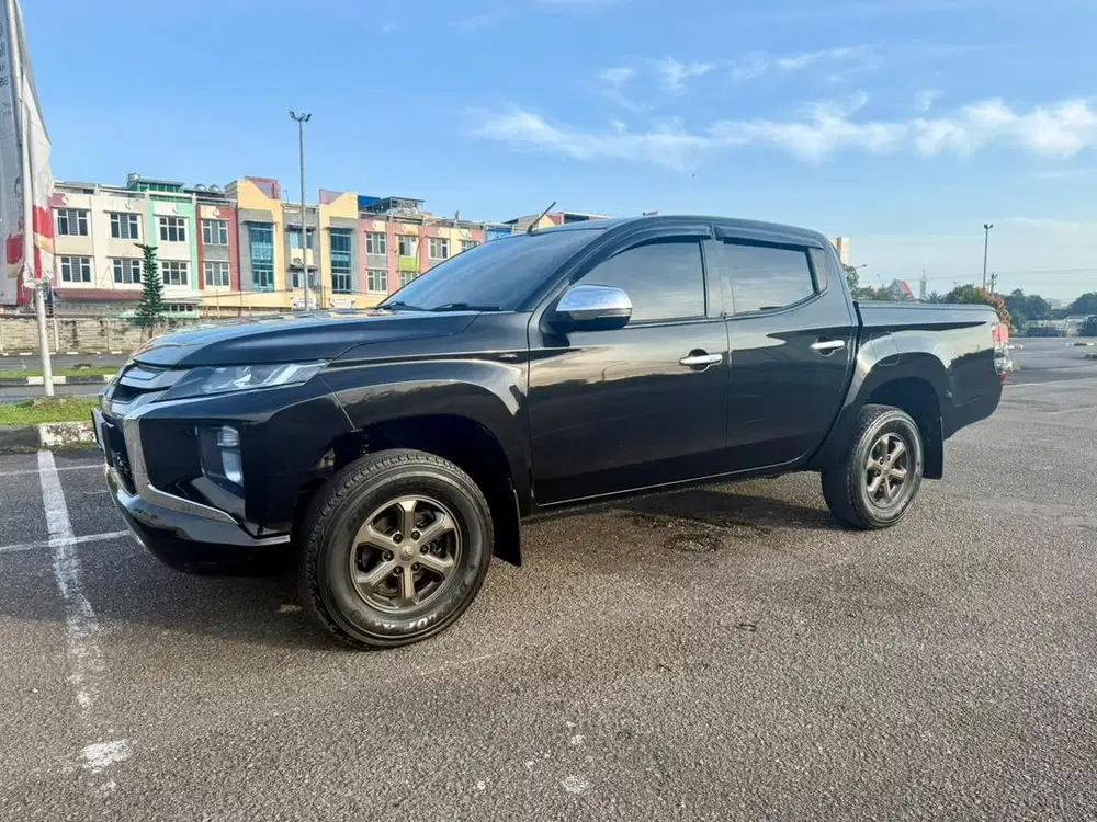 Mitsubishi Triton GLS strada 2021 4x4 double cabin Diesel solar mt gls