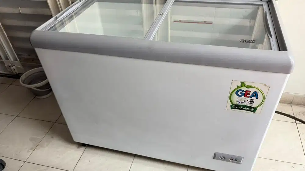 GEA Sliding Flat Glass Freezer
