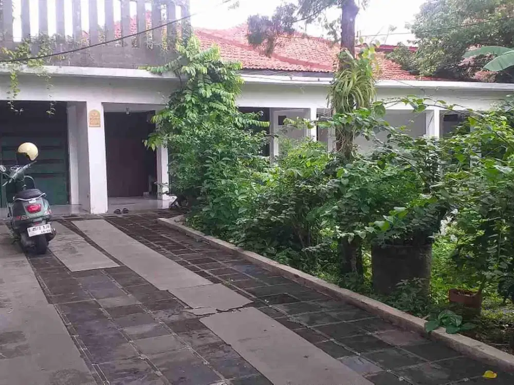 DIJUAL RUMAH TUA + TANAH, KEMANG SELATAN IC, BEBAS BANJIR