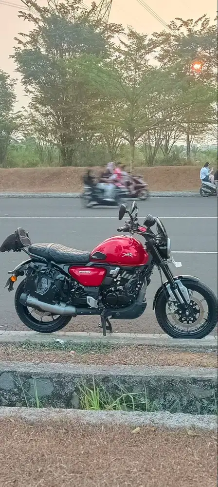 TVS Ronin Type SS Merah