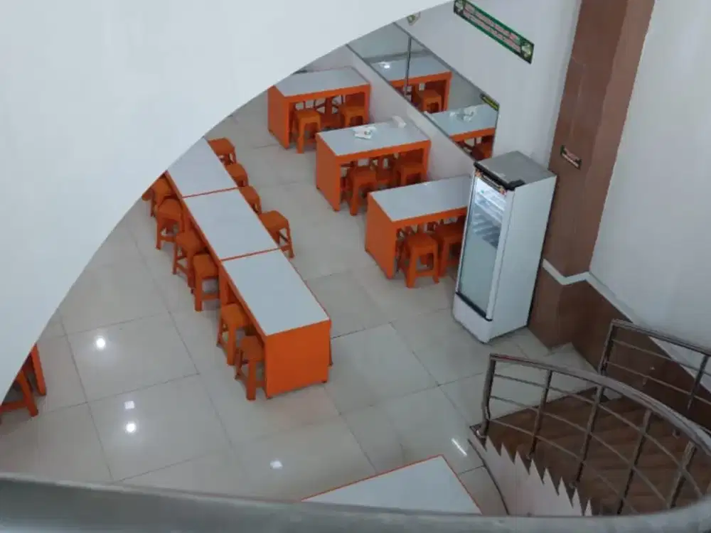 Dijual Gedung 3 Lantai Nyaman Siap Pakai Lokasi di Mainroad Otto Iskandar Dinata Bandung