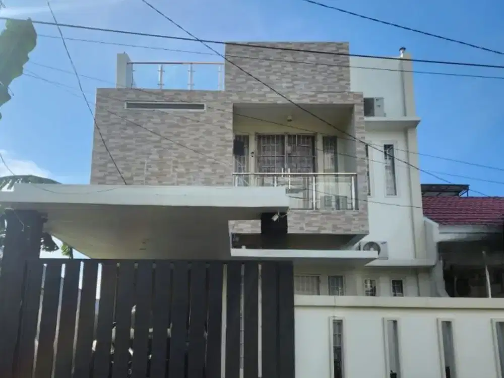 Dijual Rumah Makassar sekitar Jalan Metro Tanjung Bunga