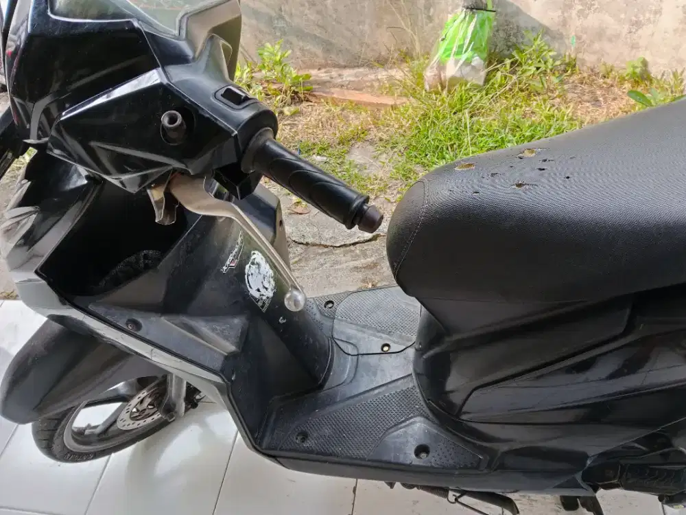 Beat 2015 sporty warna Hitam