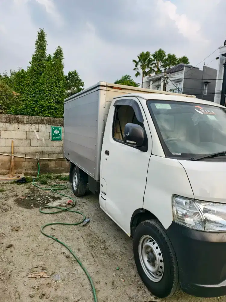 Mobil box grand max