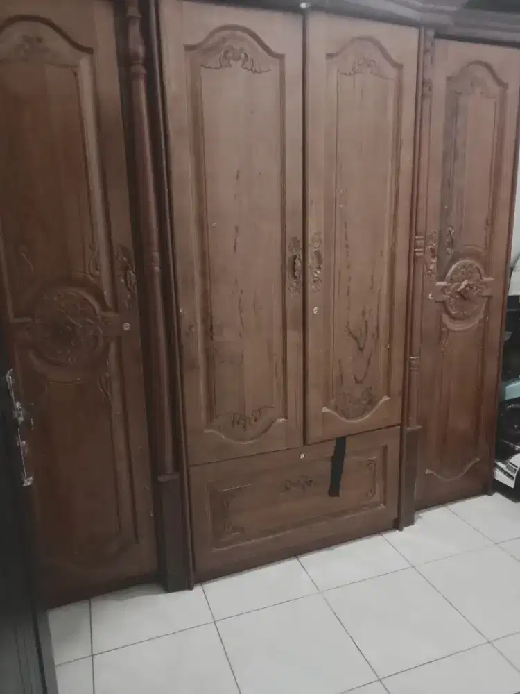 Lemari jati 4pintu