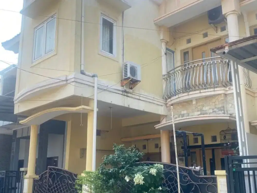 Rumah 2 Lantai Kamar Banyak di Wonorejo, Dekat Pasar & Sekolah