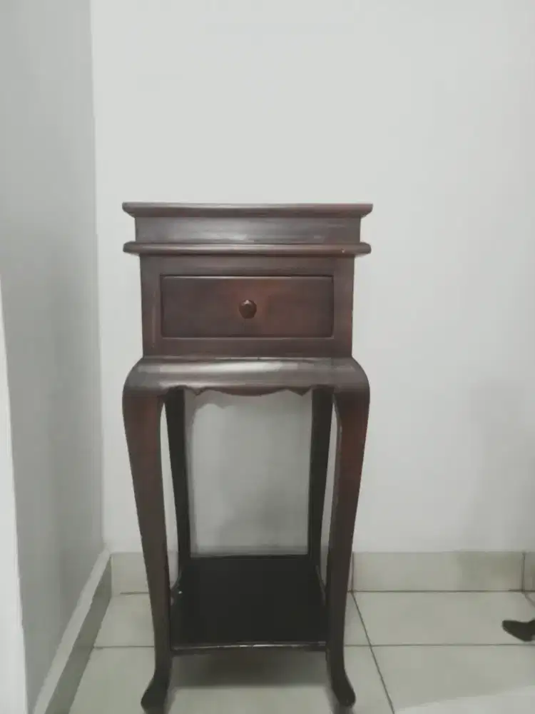 Meja Konsul minimalis siap huni rumah cantik anda