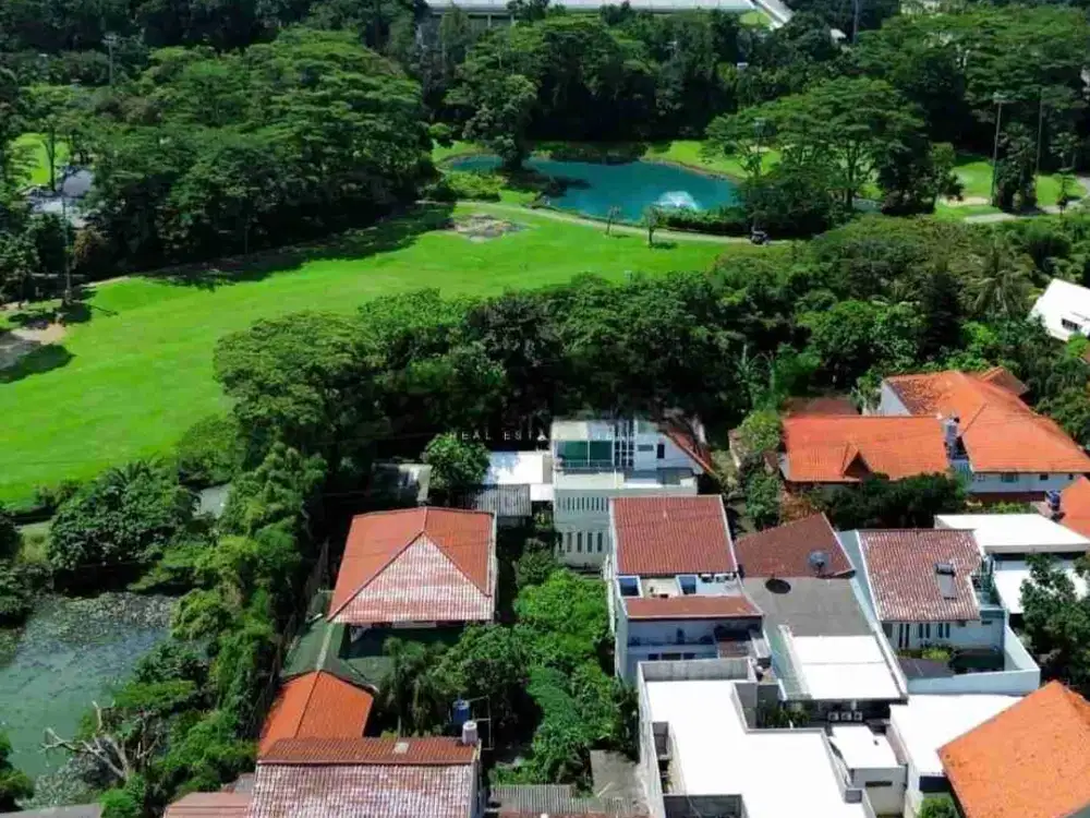 RUMAH LANGKA SENAYAN JAKARTA HANYA HITUNG HARGA TANAH, SIAPA CEPAT DIA DAPAT