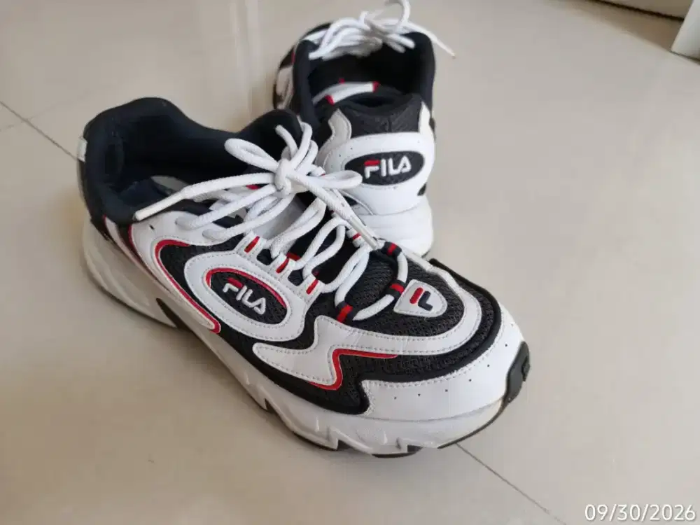 Fila ORI Size 42 (insole 26cm)