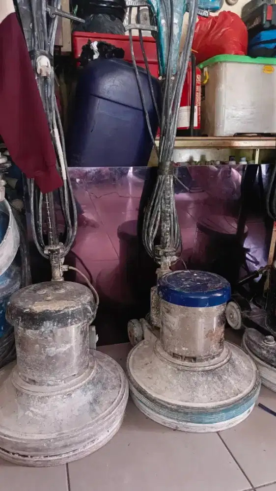 Mesin poles lantai (buffing)