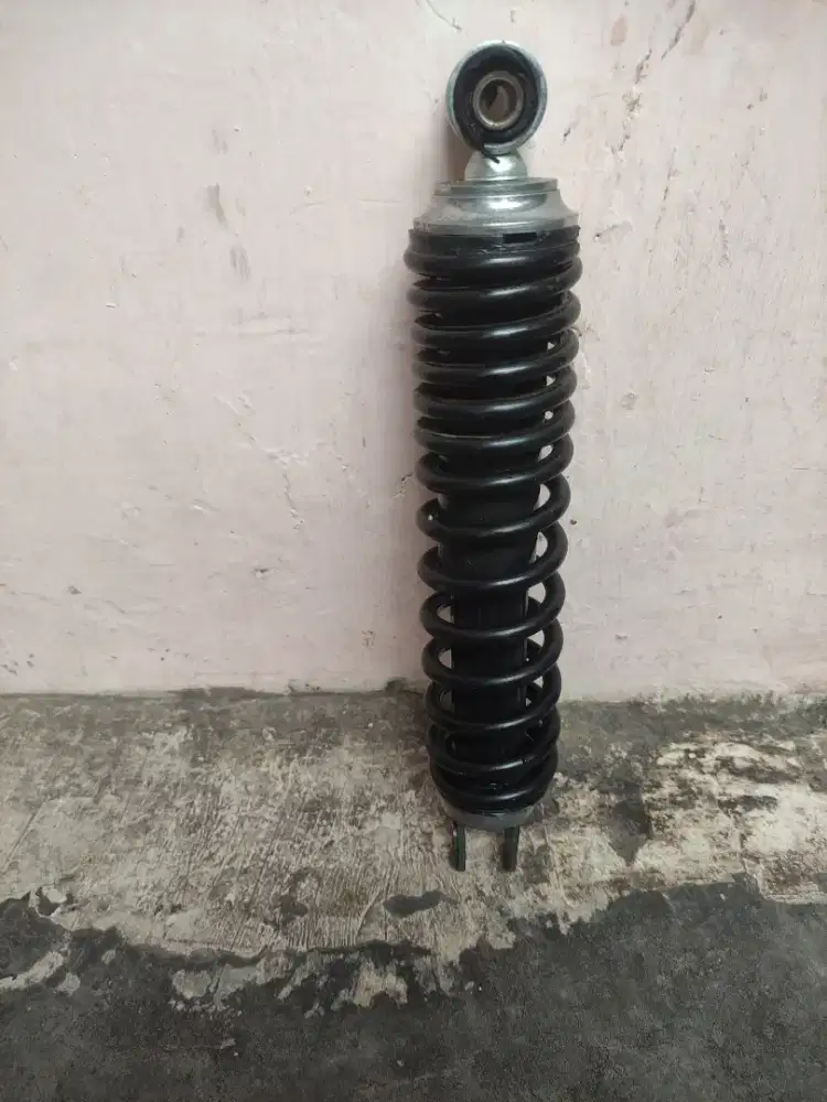 Shockbreaker belakang beat fi