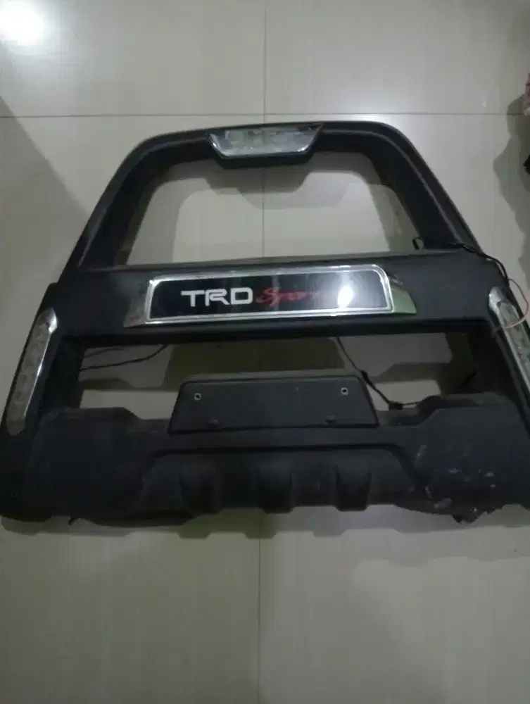 Bumper tanduk depan