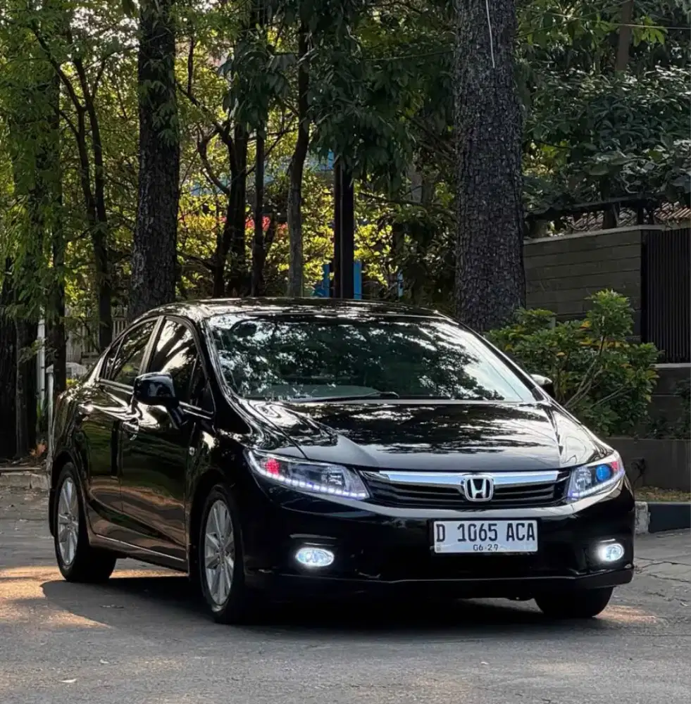 Honda Civic FB 1.8 Matic 2014 Istw Skli
- KM low 61rb istw