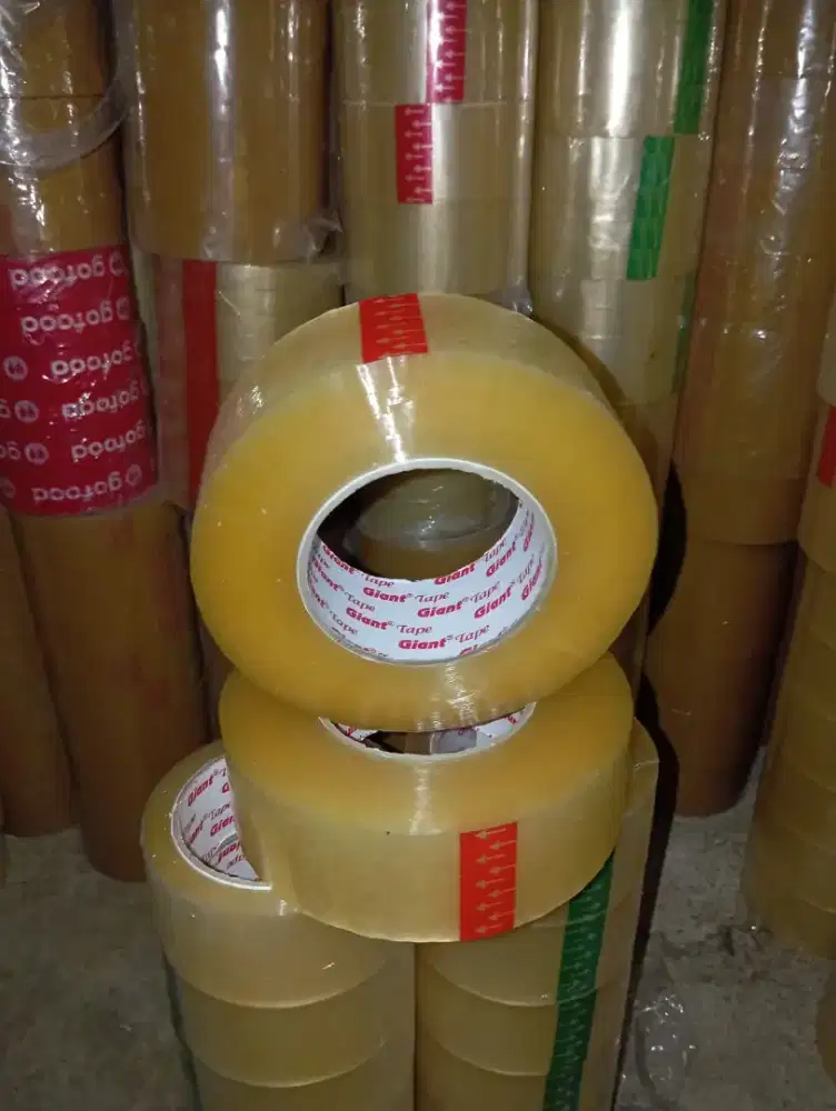 Perlengkapan untuk online shop.