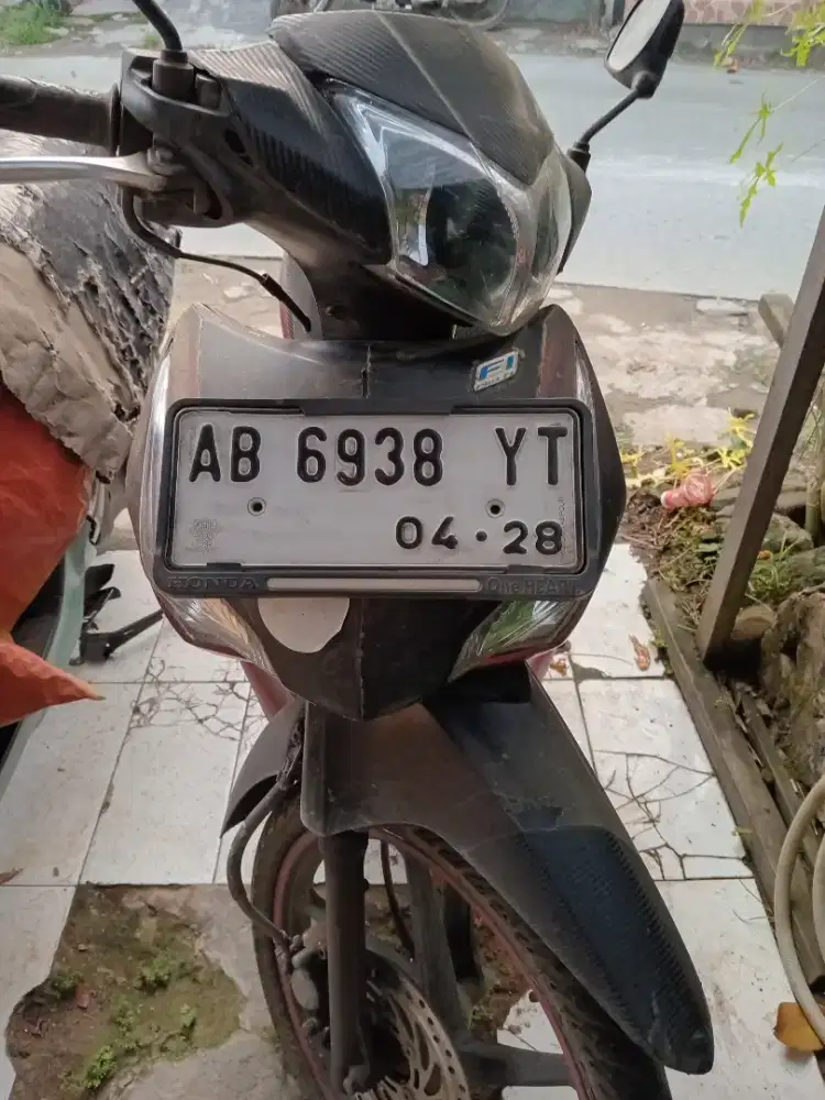 Supra helm in plat Jogja