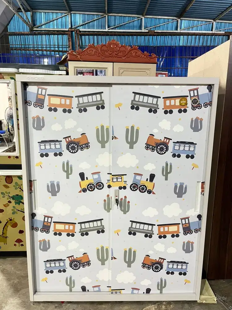 PROMO LEMARI PAKAIAN ANAK BESI MOTIF KARTUN PINTU SLIDING SALE TERLARI