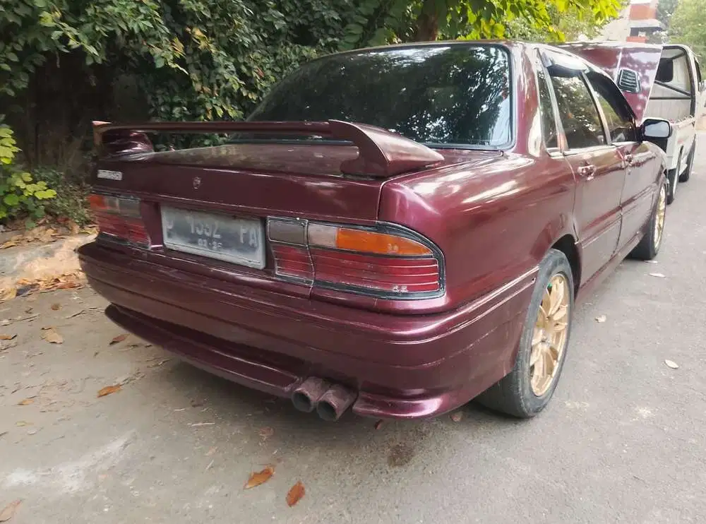 Mitsubishi Eterna 1990 Bensin