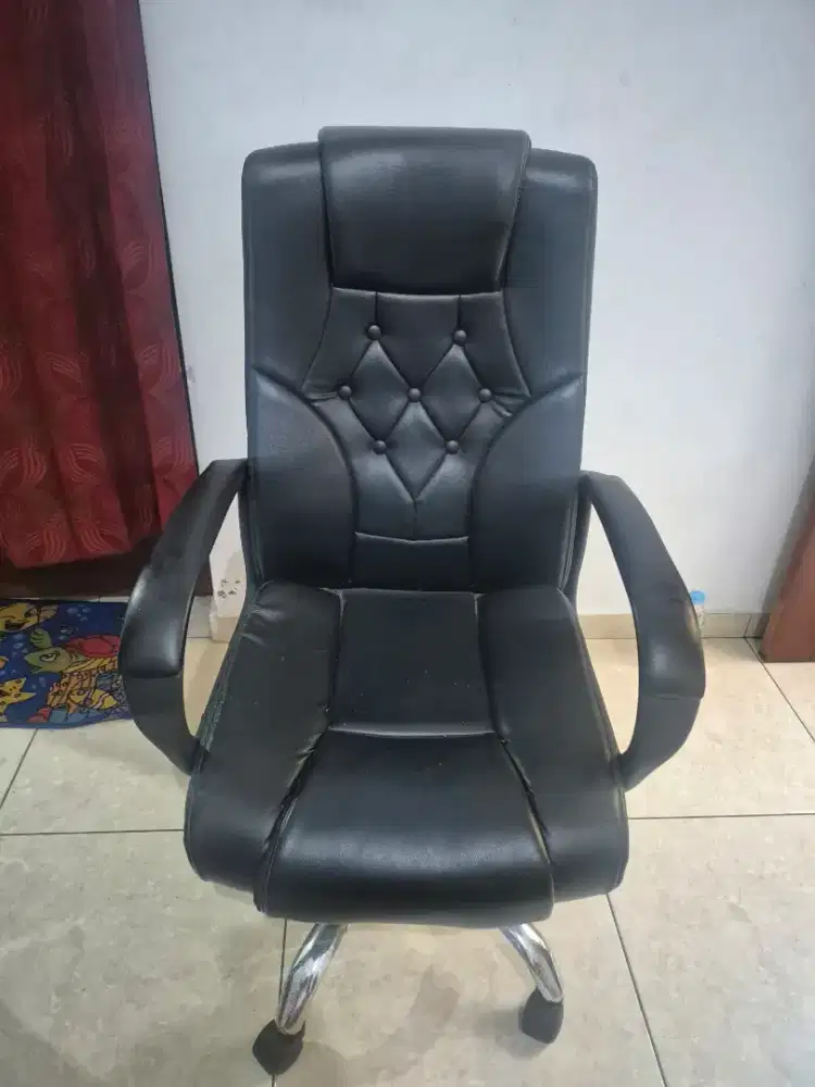 Bangku Kerja Second Mulus dan Bagus
