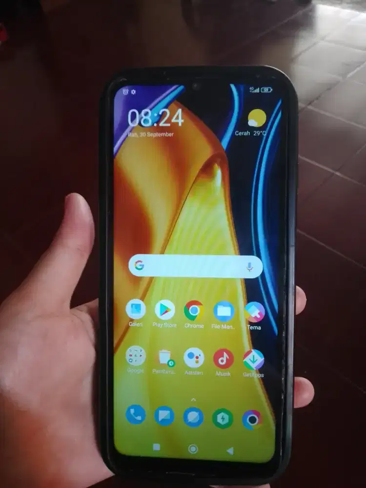 POCO 40 RAM 4/64 min backdoor kurang kenceng lainya normal