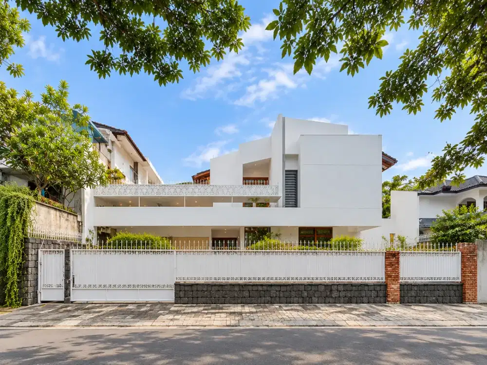 Rumah Mewah di Kawasan Elite Dharmawangsa Jakarta Selatan LT 500 m² 19288 WT
