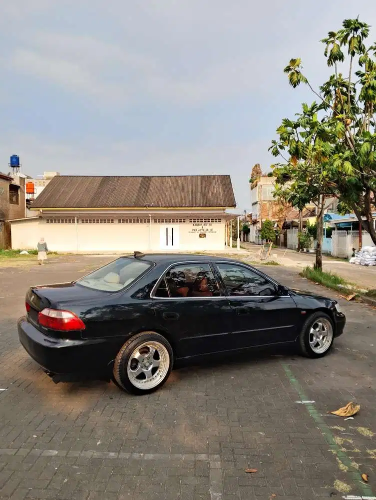 Honda Accord 2003 Bensin