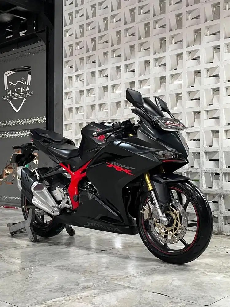 Stok terbatas!!Honda CBR 250 th 2019 - Ayu Mustika