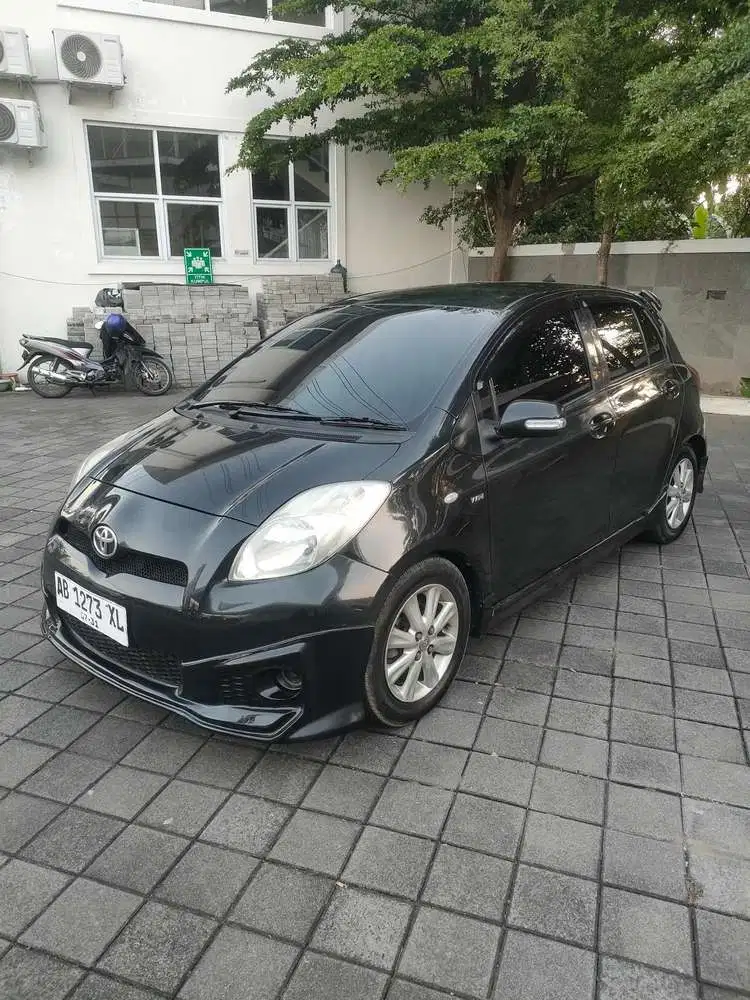 Toyota Yaris 2010 Bensin