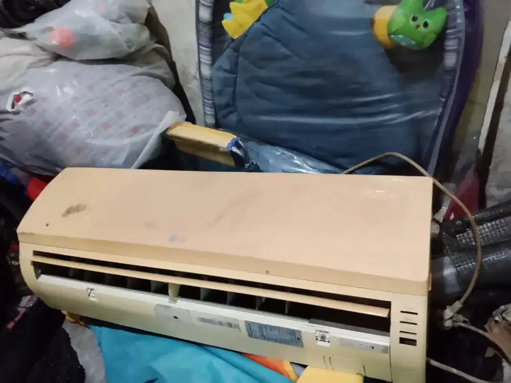 Kipas AC dan wastafel