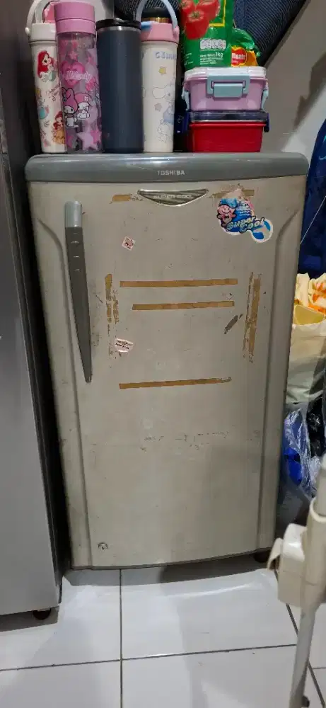 Freezer / kulkas Asi